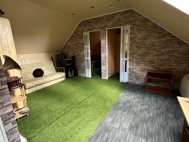 Eladó ház Domony 210 nm