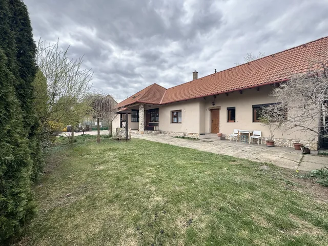 Eladó ház Kistarcsa 140 nm