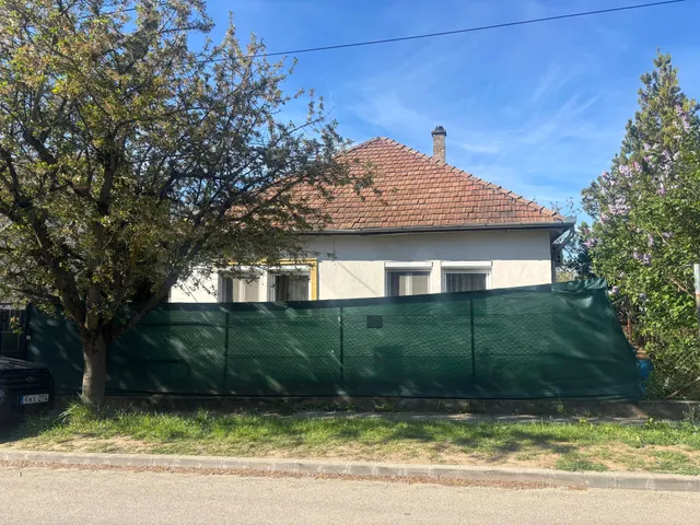 Eladó ház Kerepes 100 nm