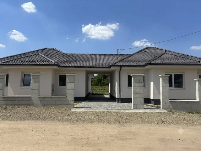 Eladó ház Erdőkertes 120 nm
