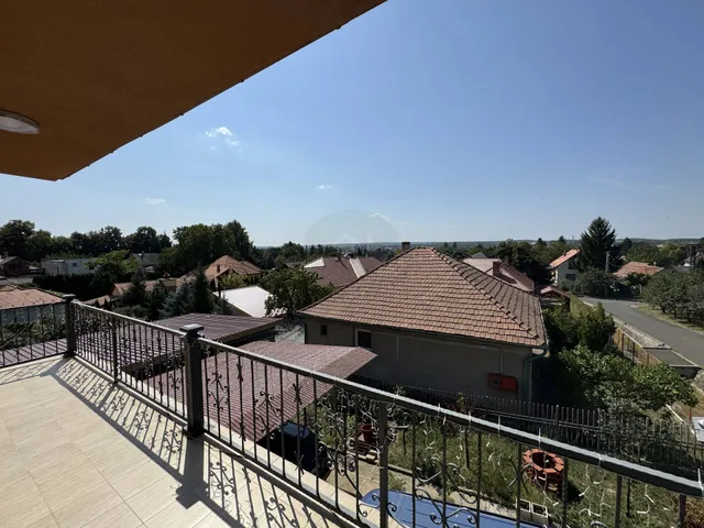 Eladó ház Gödöllő 650 nm
