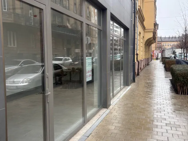 Eladó kereskedelmi és ipari ingatlan Budapest VIII. kerület 58 nm