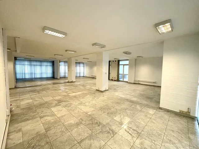 Eladó lakás Budapest XI. kerület, Sasad-Sashegy XI. ker. 200 nm