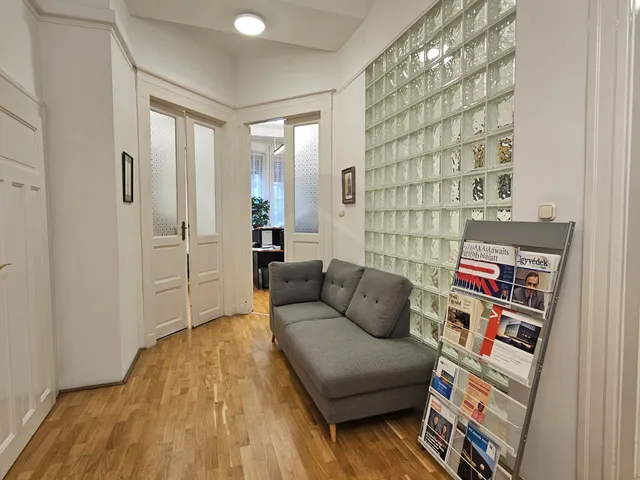 Kiadó kereskedelmi és ipari ingatlan Budapest XI. kerület 123 nm