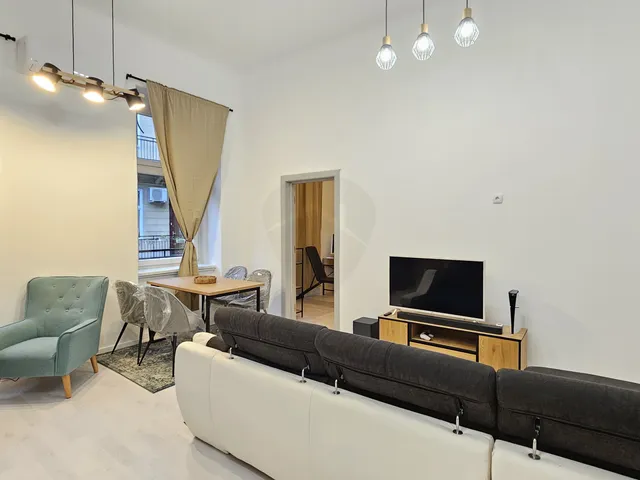 Eladó lakás Budapest VII. kerület, Rákóczi út 60 62 nm