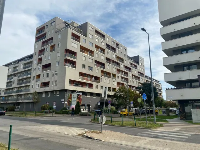 Eladó kereskedelmi és ipari ingatlan Budapest IX. kerület, Rehabilitációs terület IX. ker. 4 nm
