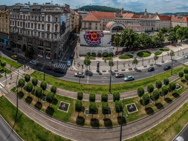 Kiadó kereskedelmi és ipari ingatlan Budapest VII. kerület, Belső-Erzsébetváros, Károly krt. 11. 61 nm