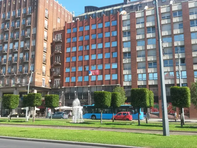 Kiadó kereskedelmi és ipari ingatlan Budapest VII. kerület, Belső-Erzsébetváros, Károly krt. 11. V.em. 153 nm