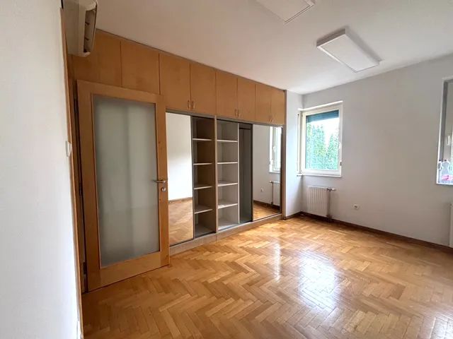 Kiadó lakás Budapest II. kerület, Vérhalom, Vend u 26. 220 nm