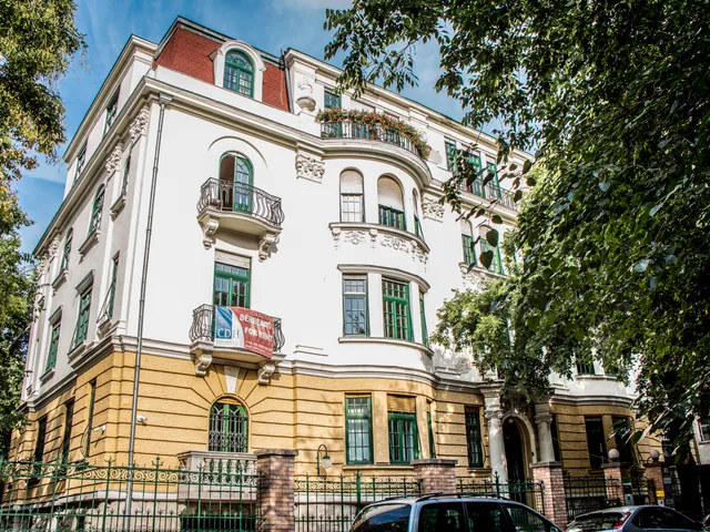 Kiadó kereskedelmi és ipari ingatlan Budapest XIV. kerület, Istvánmező 183 nm