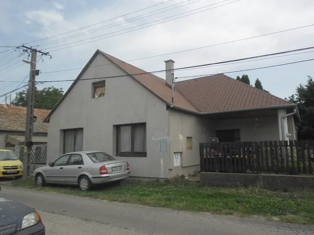 Eladó ház Szekszárd, Iparváros 75 nm