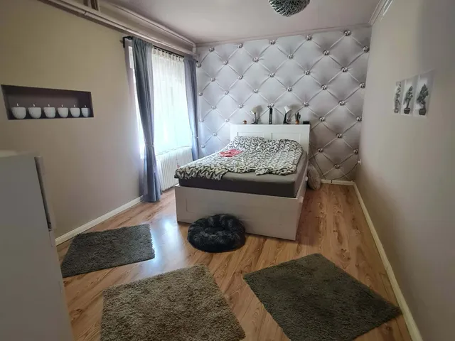 Eladó ház Üröm 240 nm