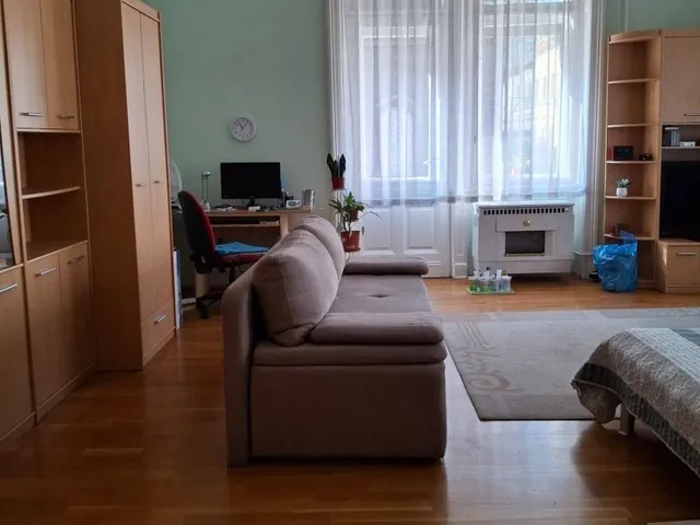 Eladó lakás Budapest VI. kerület, Nagykörúton belüli terület, Izabella utca 104 nm