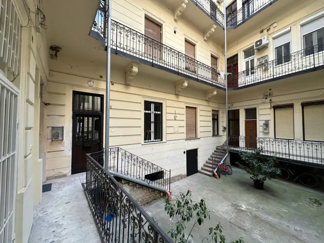 Eladó lakás Budapest VI. kerület, Diplomatanegyed, Izabella utca 33 nm
