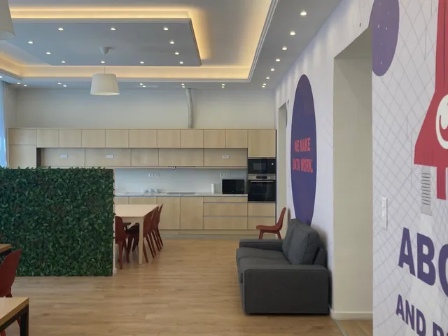 Kiadó lakás Budapest VI. kerület, Nagykörúton belüli terület 229 nm