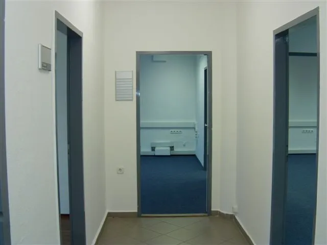 Eladó kereskedelmi és ipari ingatlan Budapest XIII. kerület, Röppentyű utca  1400 nm