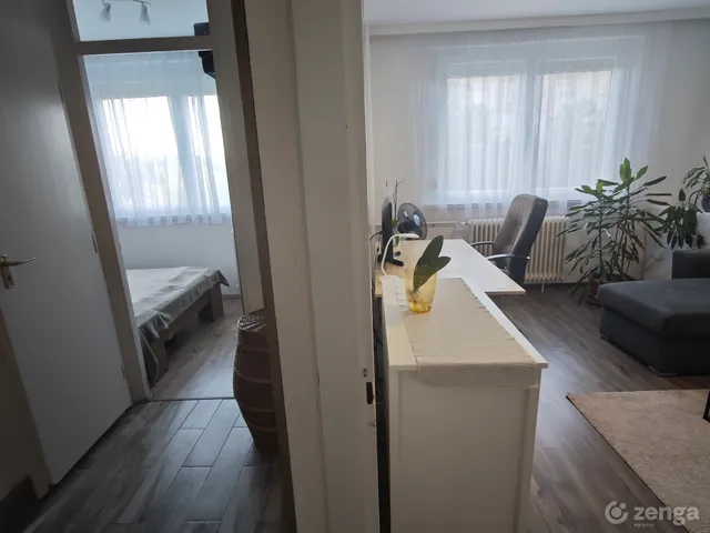 Eladó lakás Oroszlány, Óváros 36 nm