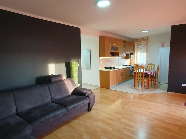 Eladó lakás Ajka 60 nm