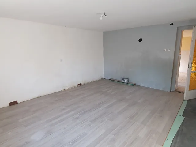 Eladó ház Nemeshany 102 nm