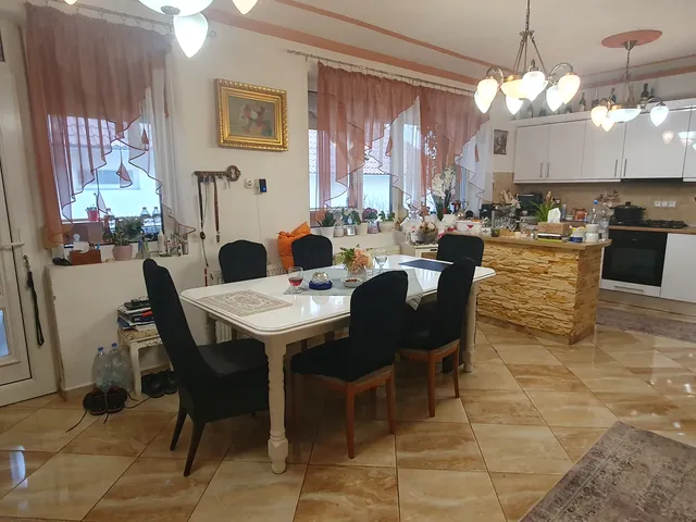 Eladó ház Noszlop 170 nm