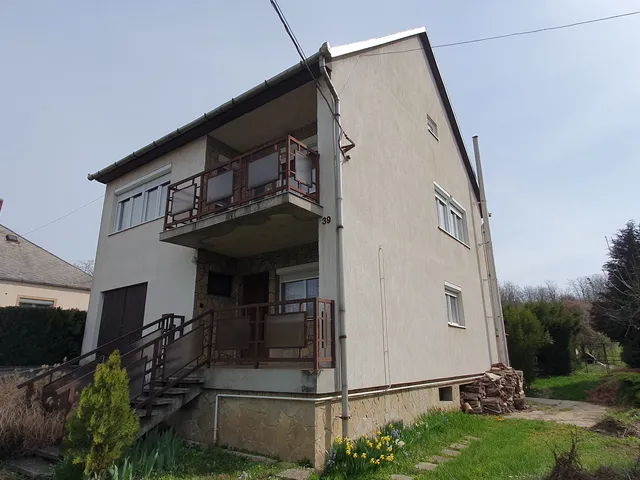 Eladó ház Ajka 138 nm