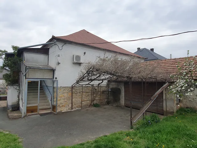 Eladó ház Devecser 97 nm