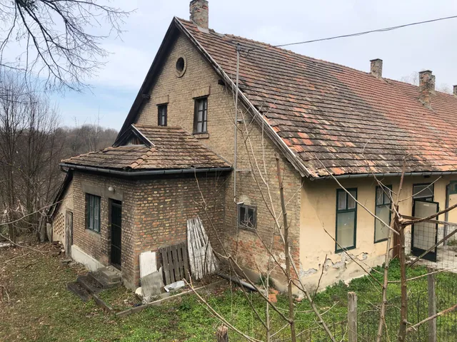 Eladó ház Ajka, Alsócsinger 274 nm