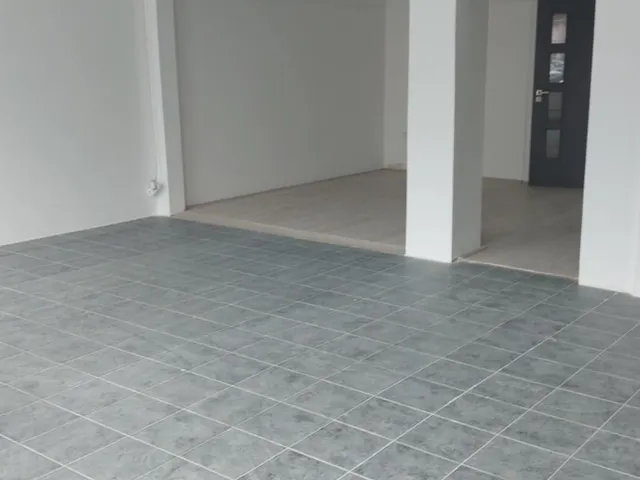 Eladó kereskedelmi és ipari ingatlan Ajka, Szabadság tér 4 97 nm