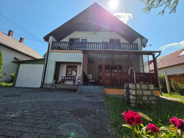 Eladó ház Vonyarcvashegy 110 nm