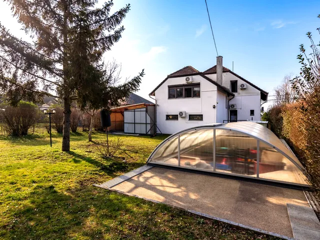 Eladó ház Sümeg 240 nm