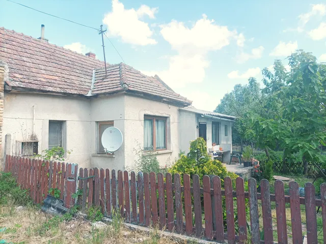 Eladó ház Lesenceistvánd 60 nm
