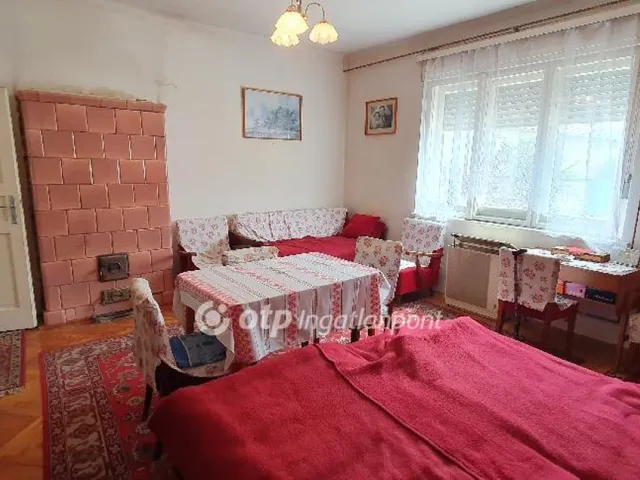 Eladó ház Devecser, Arany János utca 79 nm