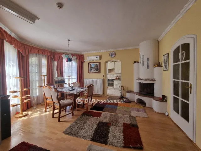 Eladó ház Pápa 209 nm