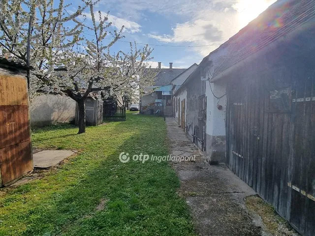 Eladó ház Kenyeri 80 nm