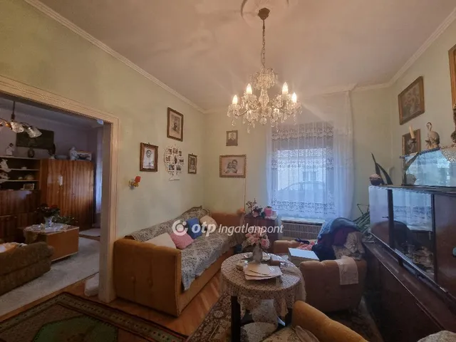 Eladó ház Pápa, Tókert 64 nm