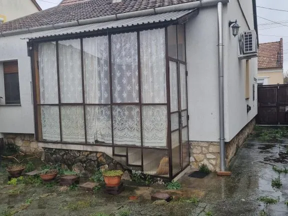 Eladó ház Pápa, Tókert 64 nm