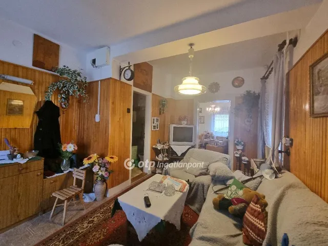 Eladó ház Pápa, Tókert 64 nm