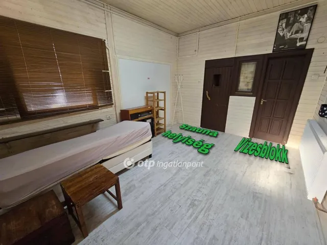 Eladó ház Pápa, Tókert 195 nm