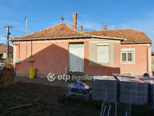 Eladó ház Devecser 95 nm