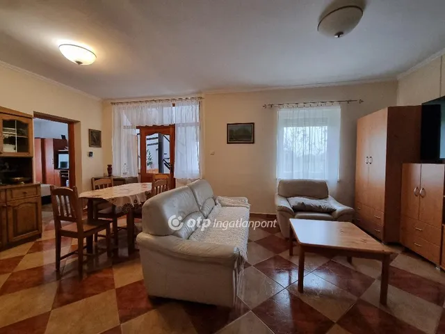 Eladó ház Nemesszalók 200 nm