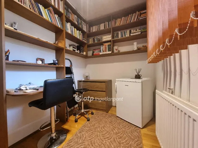 Eladó lakás Pápa 77 nm