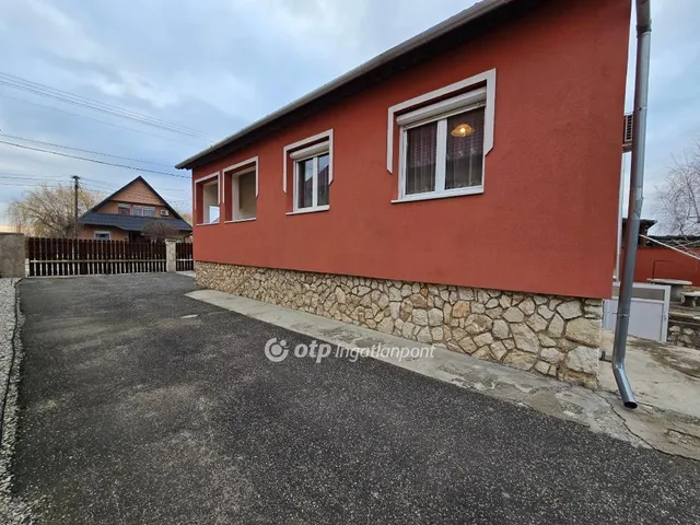 Eladó ház Ugod 140 nm