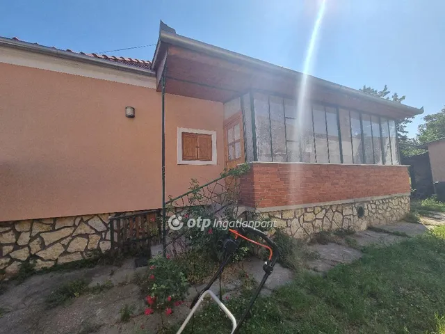 Eladó ház Pápa 91 nm