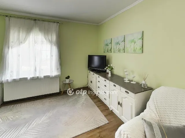 Eladó ház Győrzámoly 176 nm