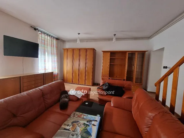 Eladó lakás Devecser 105 nm