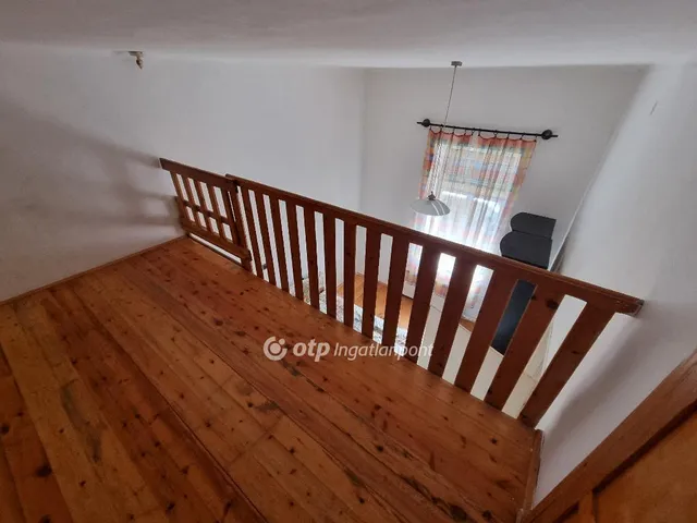 Eladó lakás Devecser 105 nm