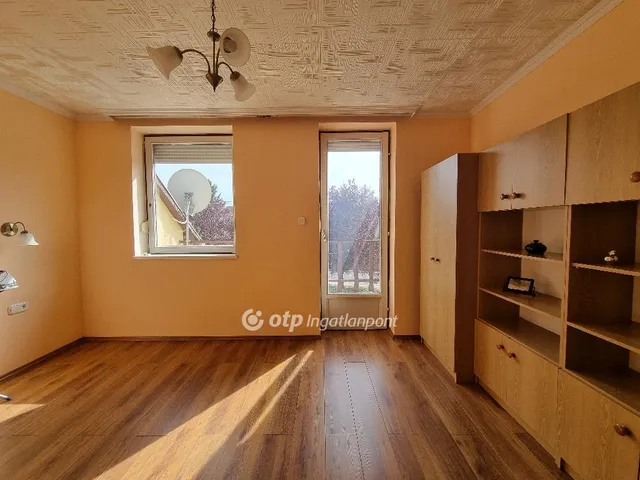 Eladó ház Pápa 295 nm