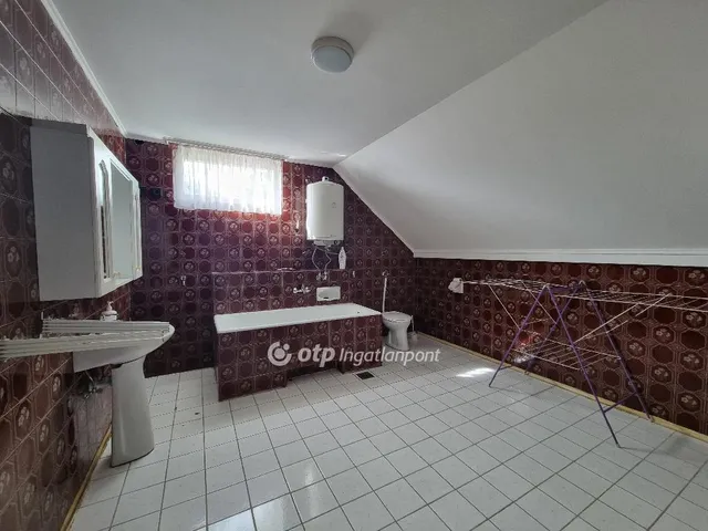 Eladó ház Pápa 295 nm