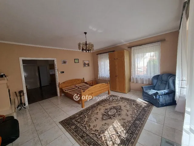 Eladó ház Pápa 295 nm