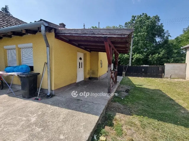 Eladó ház Kerta 105 nm